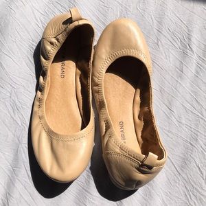 Ballet flats